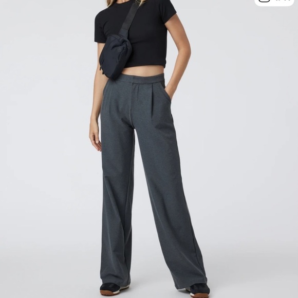 Vuori Women's Elevation Trousers - Picture 2 of 6